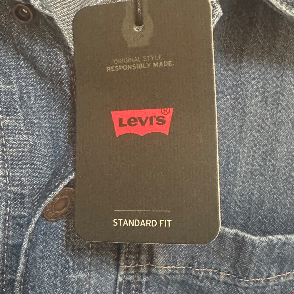 Levi's Women’s Blue Denim Jumpsuit NWT - Picture 4 of 8